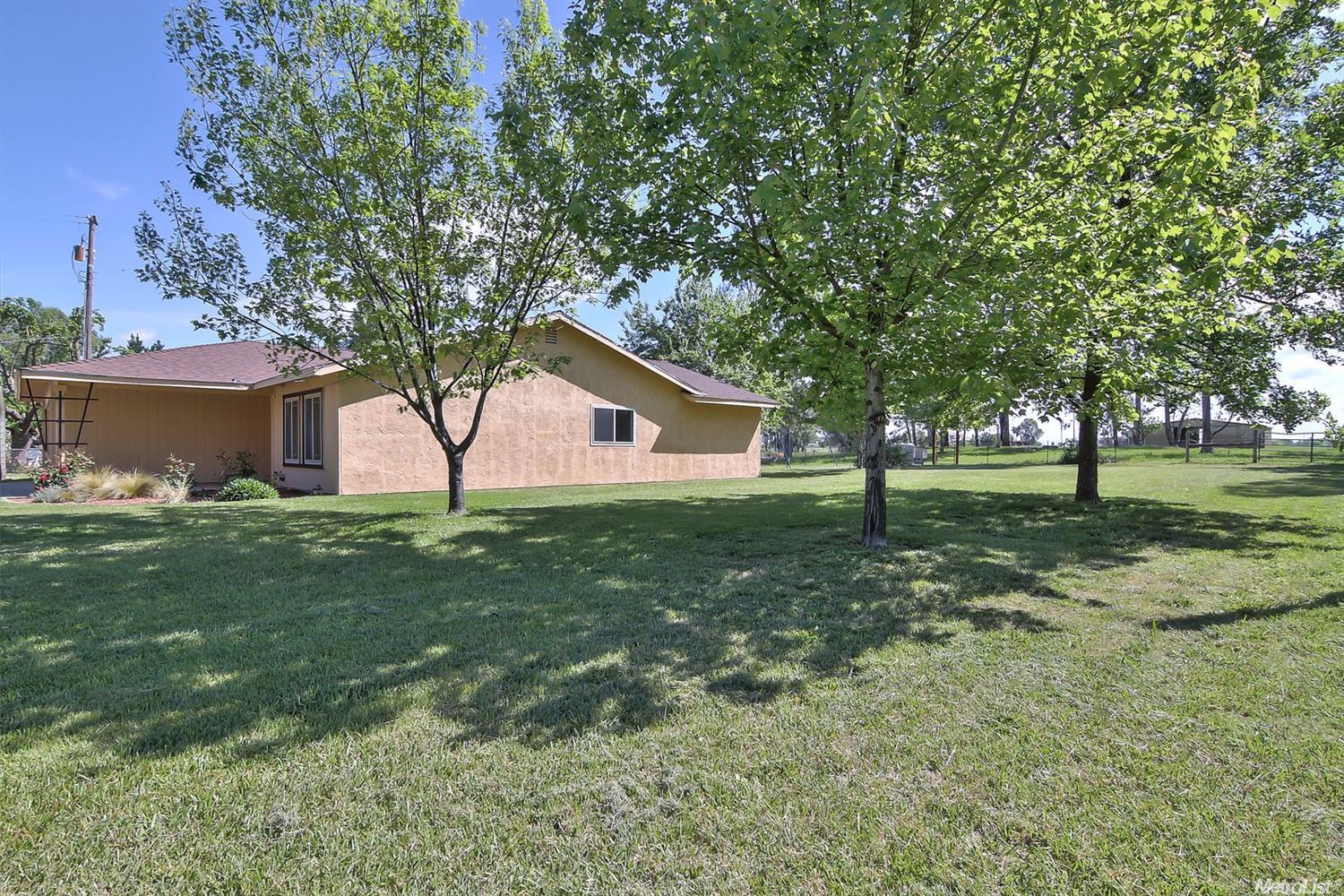 8534 El Verano Ave, Elverta, CA 95626 photo 32