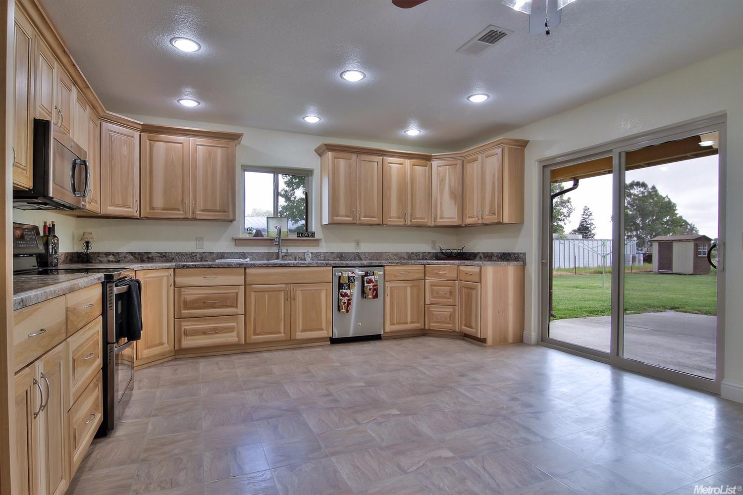 8534 El Verano Ave, Elverta, CA 95626 photo 13