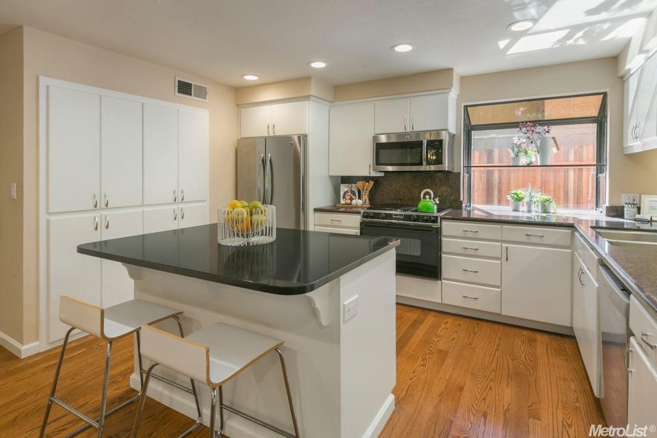 677 Bianco Ct, Davis, CA 95616 photo 9