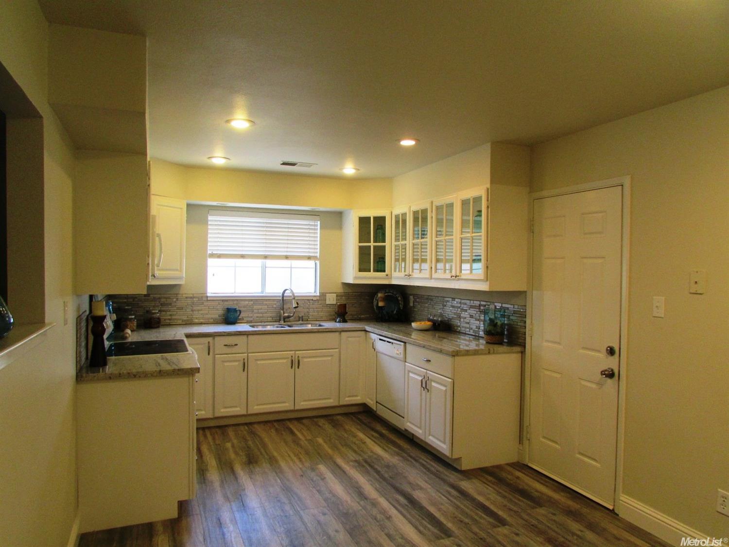 5106 Oleander Dr, Carmichael, CA 95608 photo 3