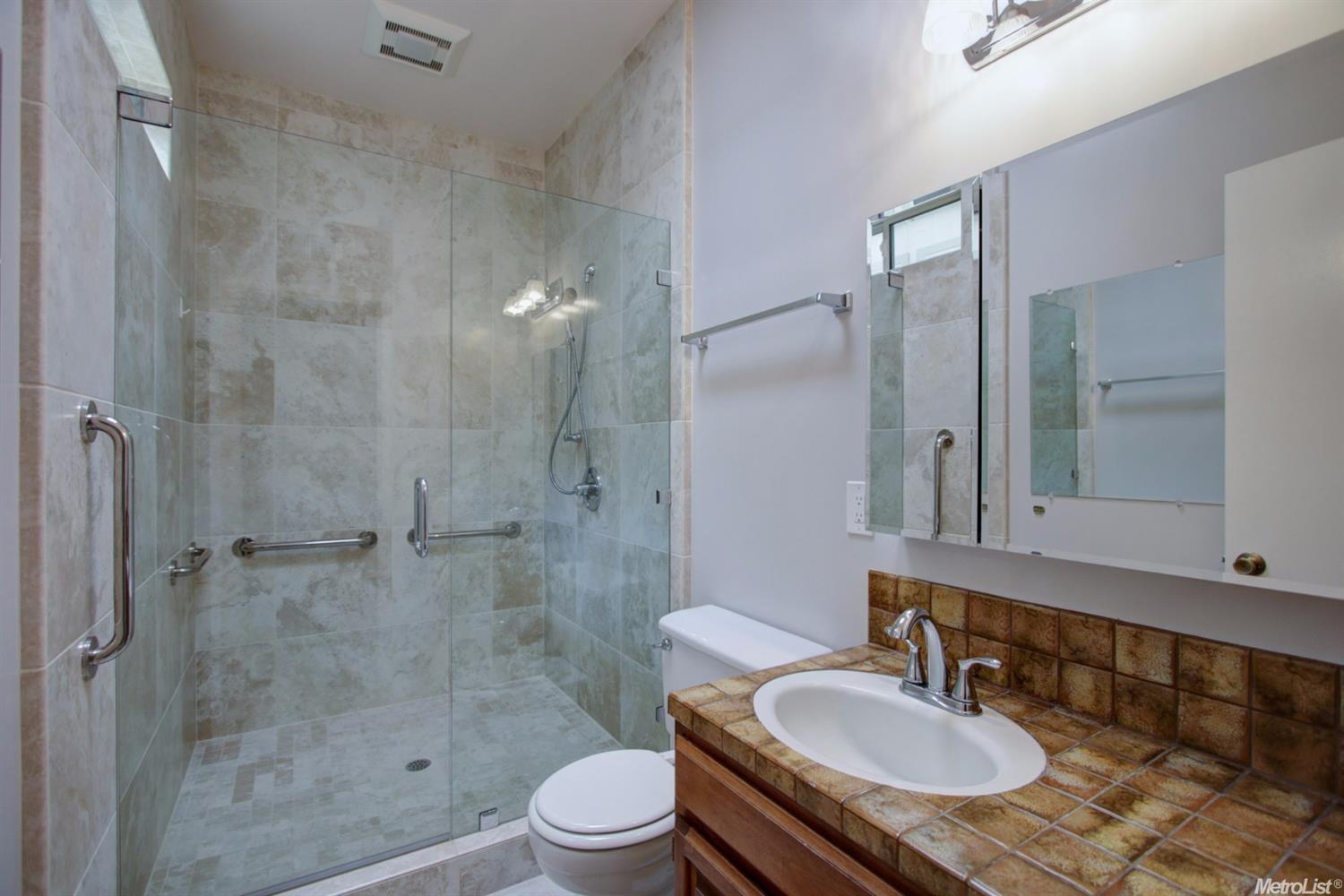 1214 Villanova, Davis, CA 95616 photo 18