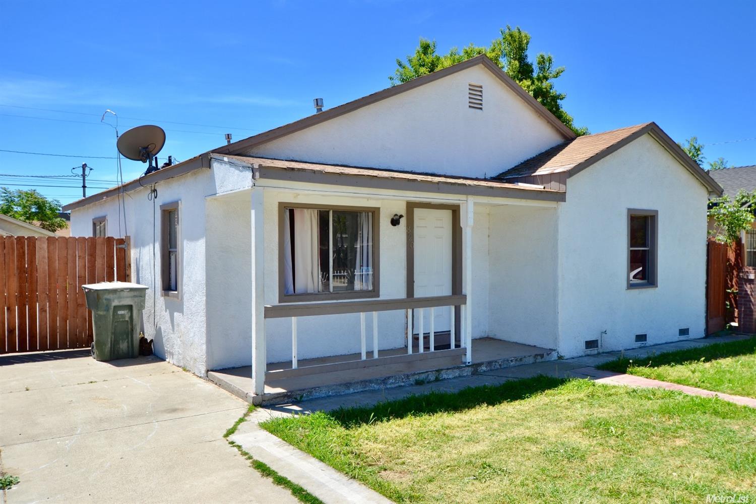820 Watson Ave, Modesto, CA 95358 photo 1