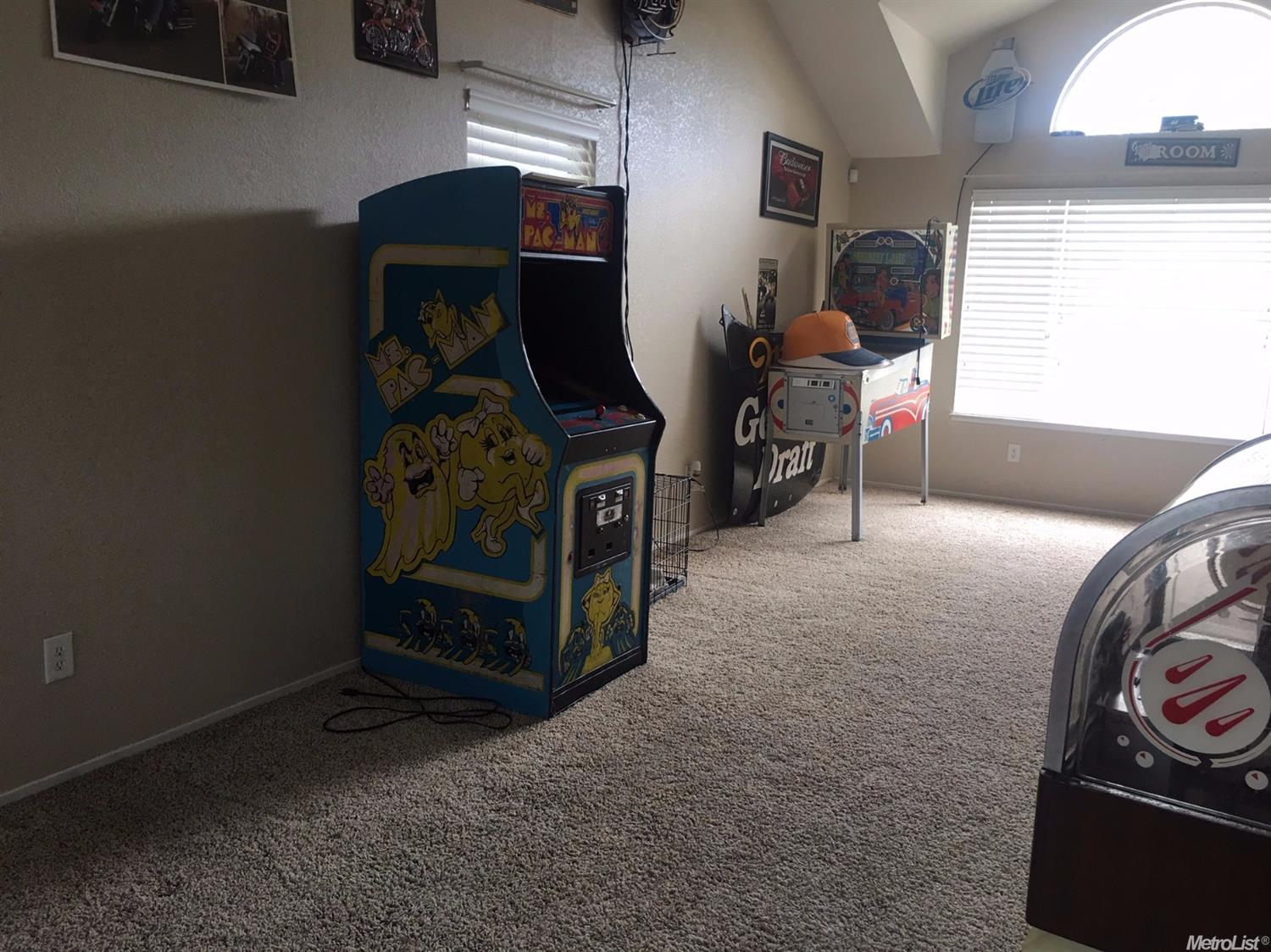 1613 Ellis Ln, Manteca, CA 95337 photo 4
