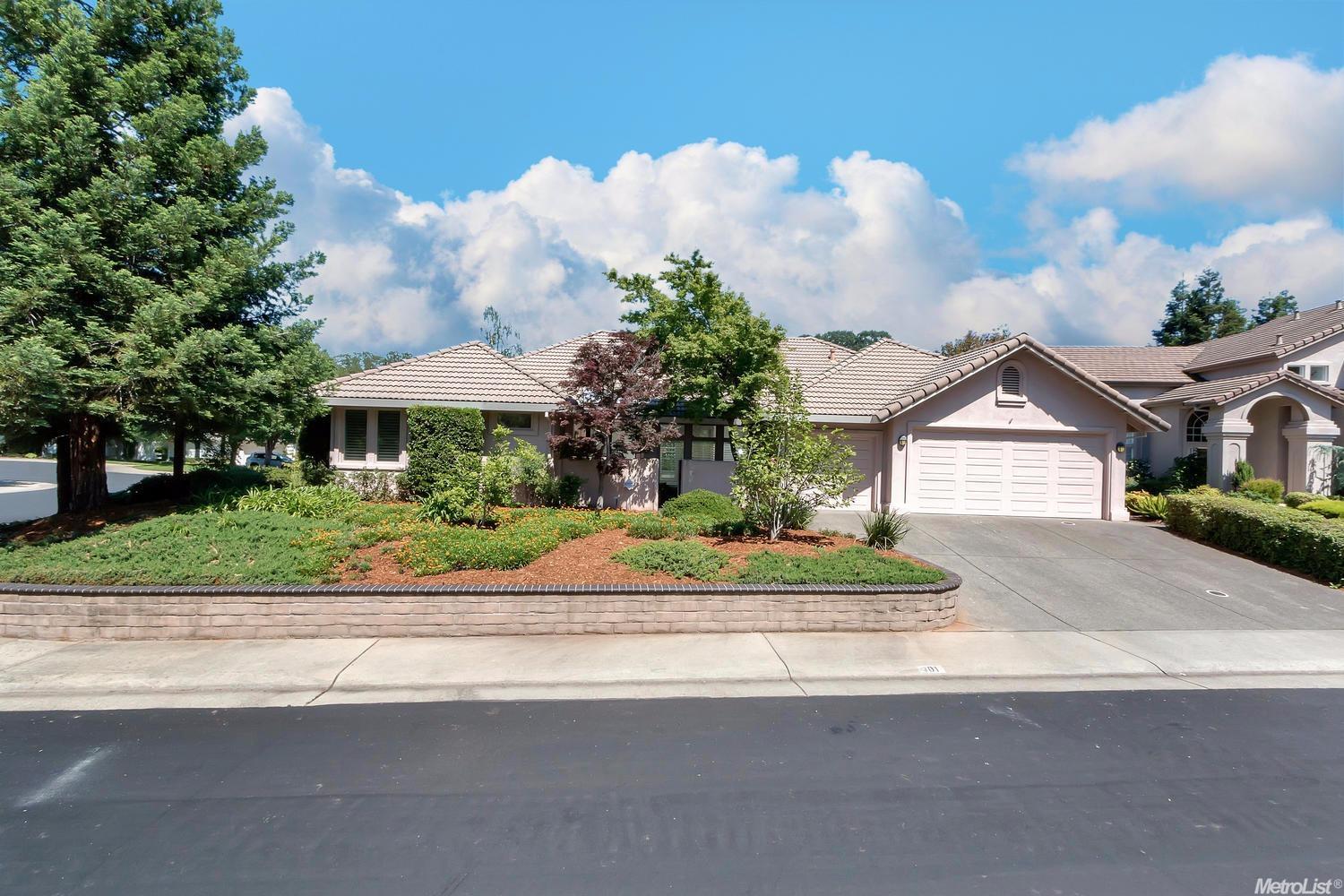 101 Cobb Ct, Folsom, CA 95630 photo 2