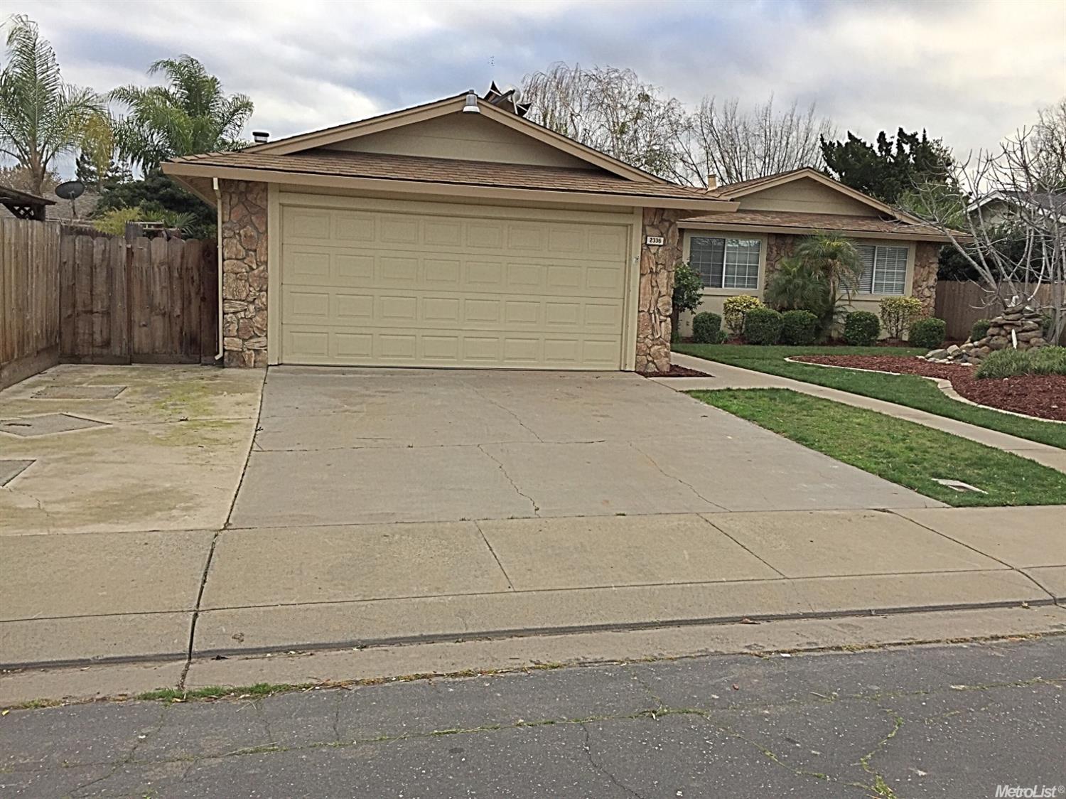 2336 Martingale Ct, Modesto, CA 95356 photo 2
