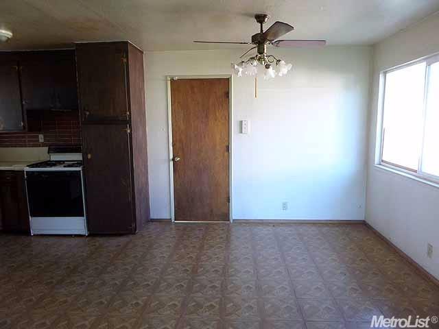 1325 Aurora St, Modesto, CA 95351 photo 8