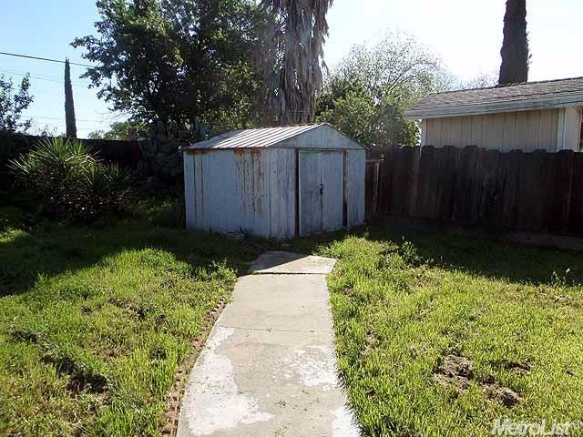 1325 Aurora St, Modesto, CA 95351 photo 24