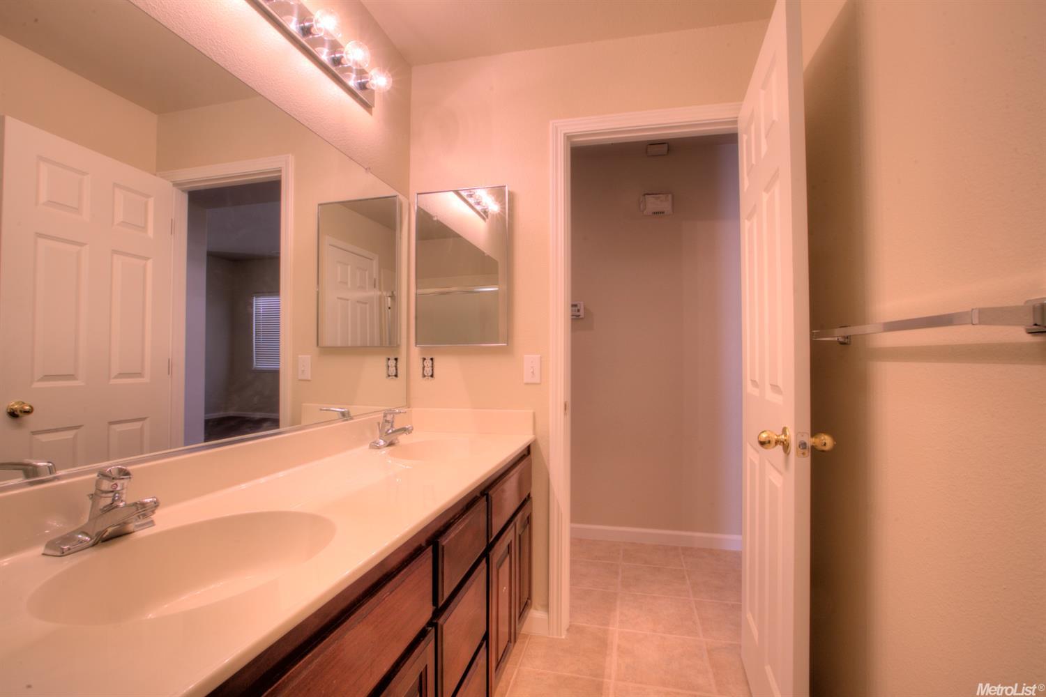 3324 Creekbed Ct, Modesto, CA 95355 photo 13