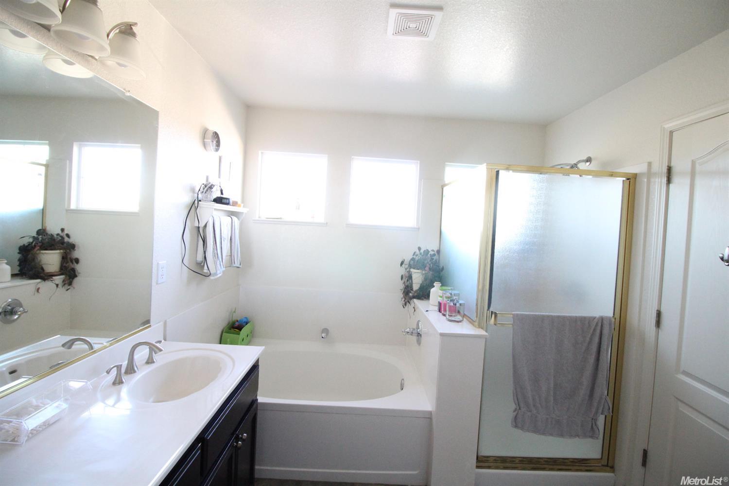 1946 Madelena Ct, Manteca, CA 95336 photo 24