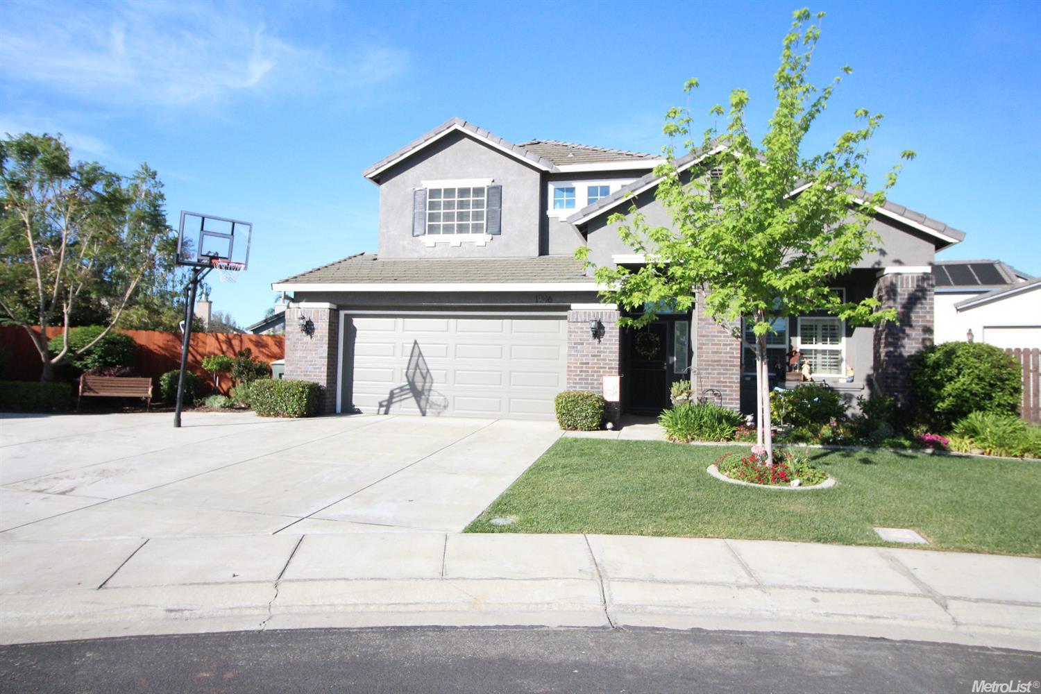 1946 Madelena Ct, Manteca, CA 95336 photo 2
