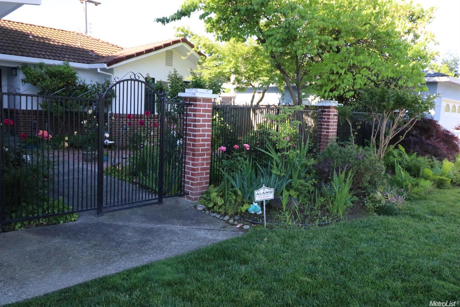 406 Gerard Dr, Lodi, CA 95242 photo 4