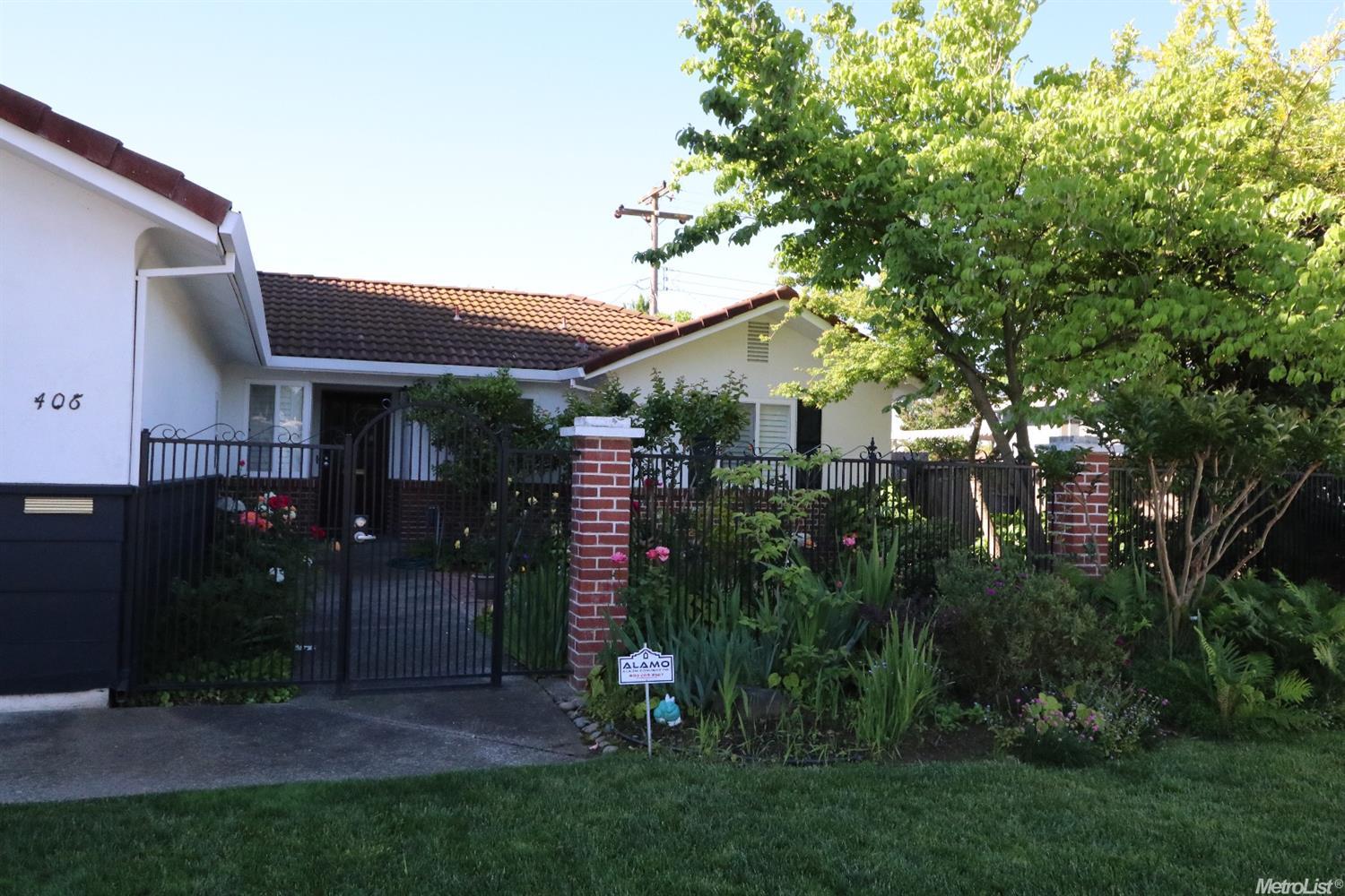 406 Gerard Dr, Lodi, CA 95242 photo 3