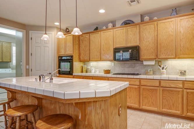 1653 Cache Ave, Manteca, CA 95337 photo 3