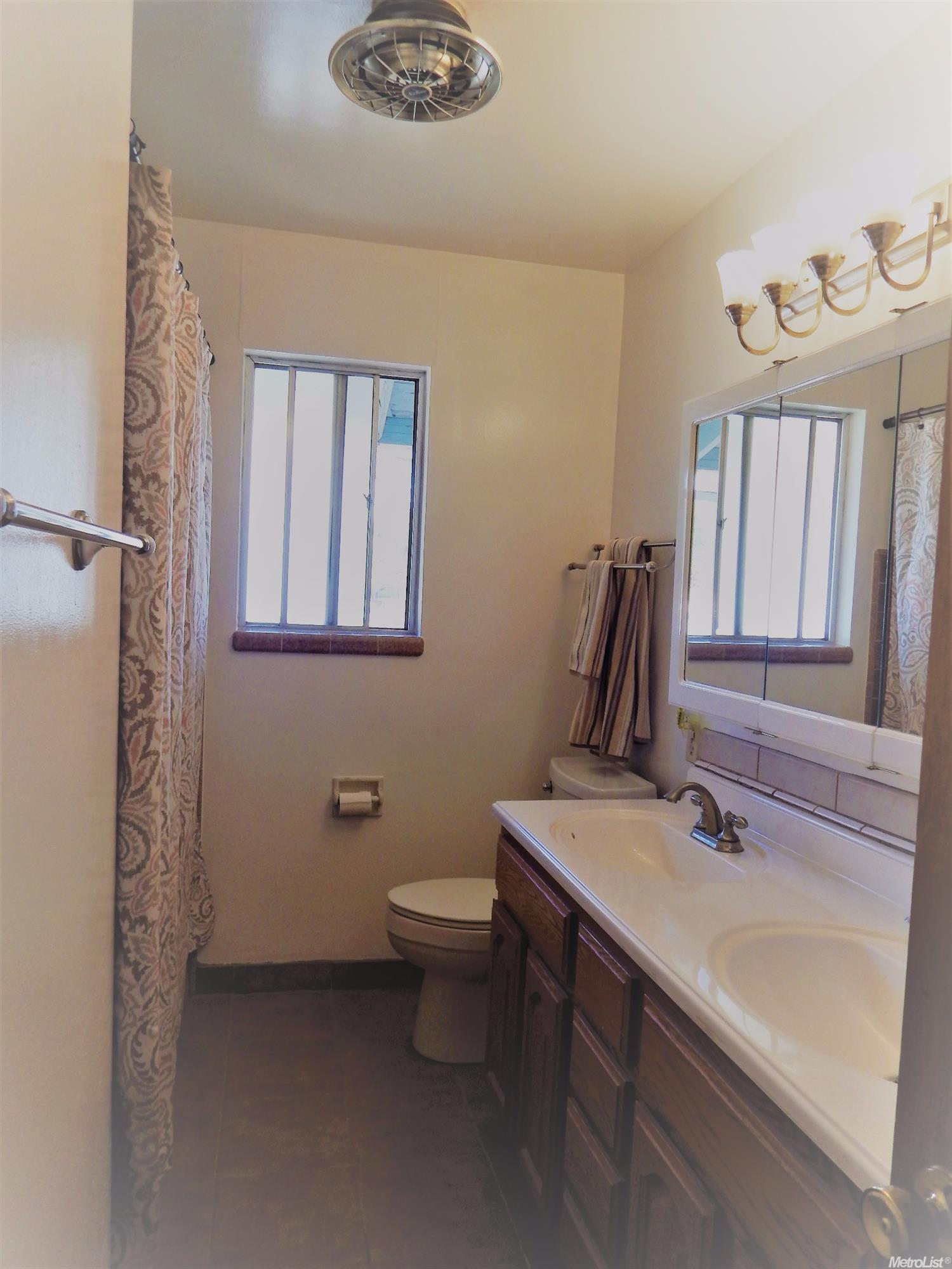 1097 Aaron Cool Dr, Cool, CA 95614 photo 8