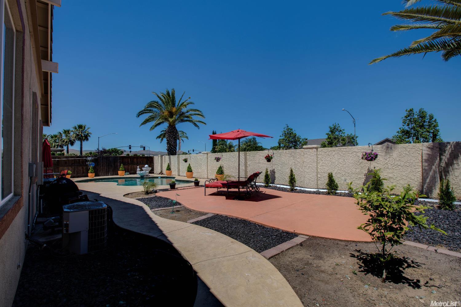 1543 Oasis Ln, Patterson, CA 95363 photo 4