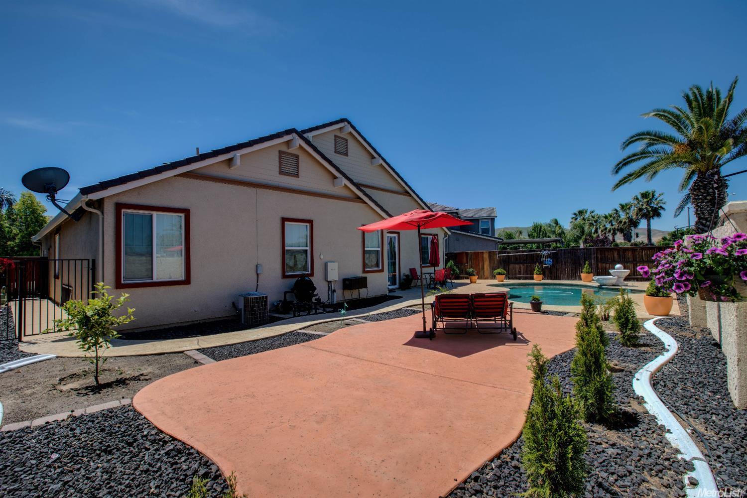1543 Oasis Ln, Patterson, CA 95363 photo 3