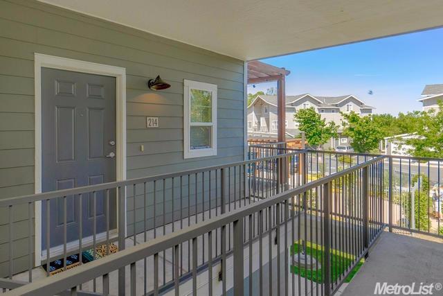 1818 Moore Blvd #214, Davis, CA 95618 photo 2