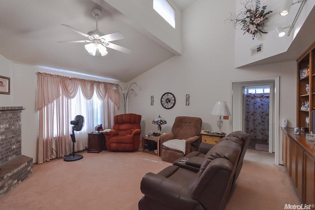 16177 Tumbleweed Ln, Lathrop, CA 95330 photo 9