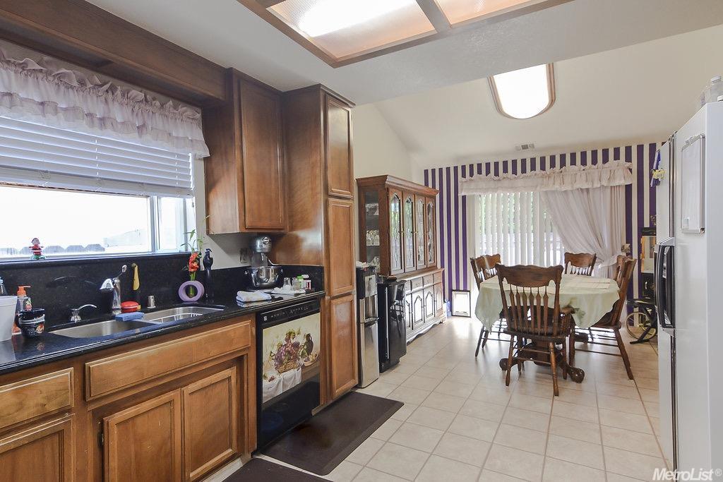 16177 Tumbleweed Ln, Lathrop, CA 95330 photo 6