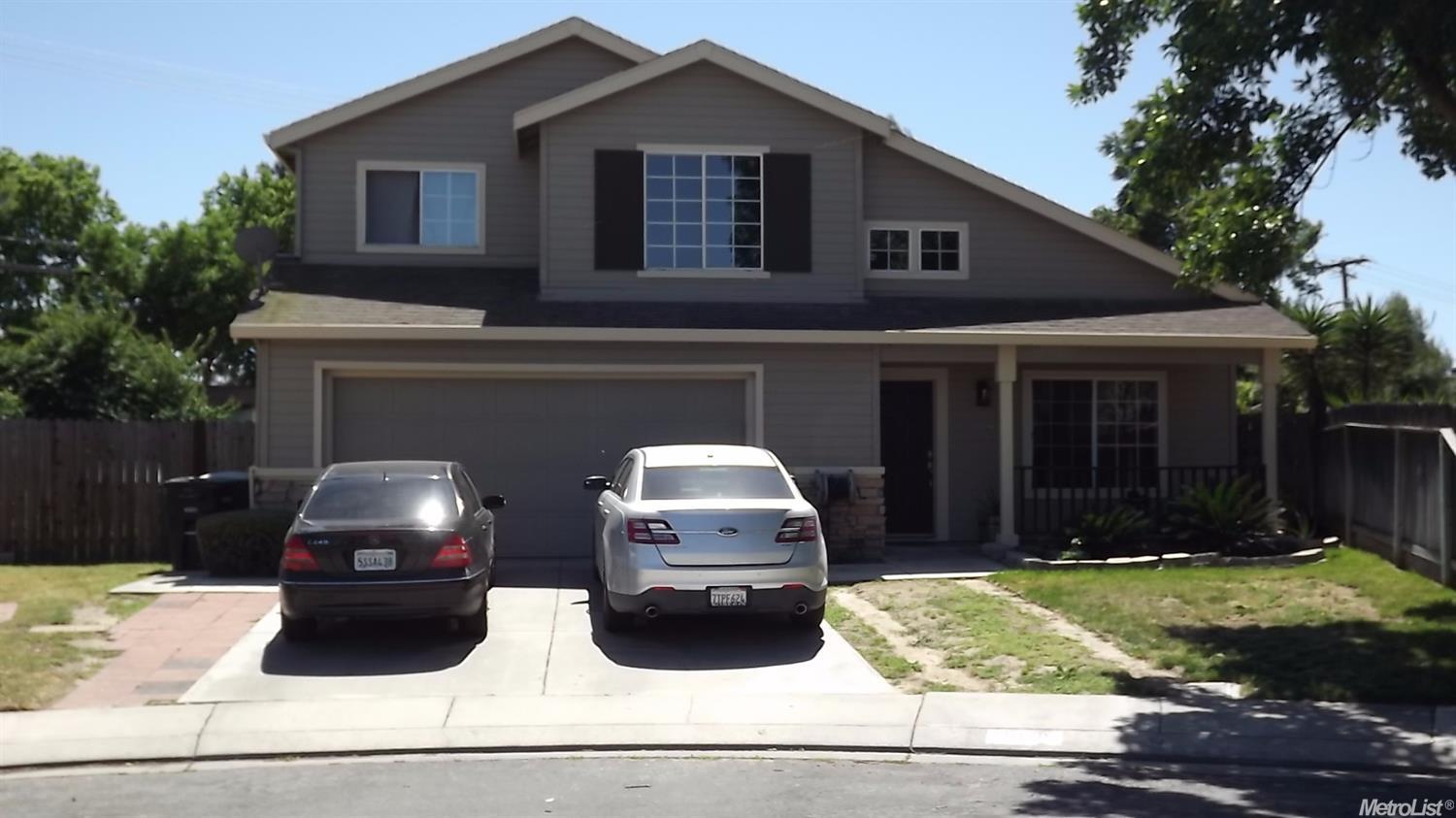 1028 Fall River Dr, Modesto, CA 95351 photo 2