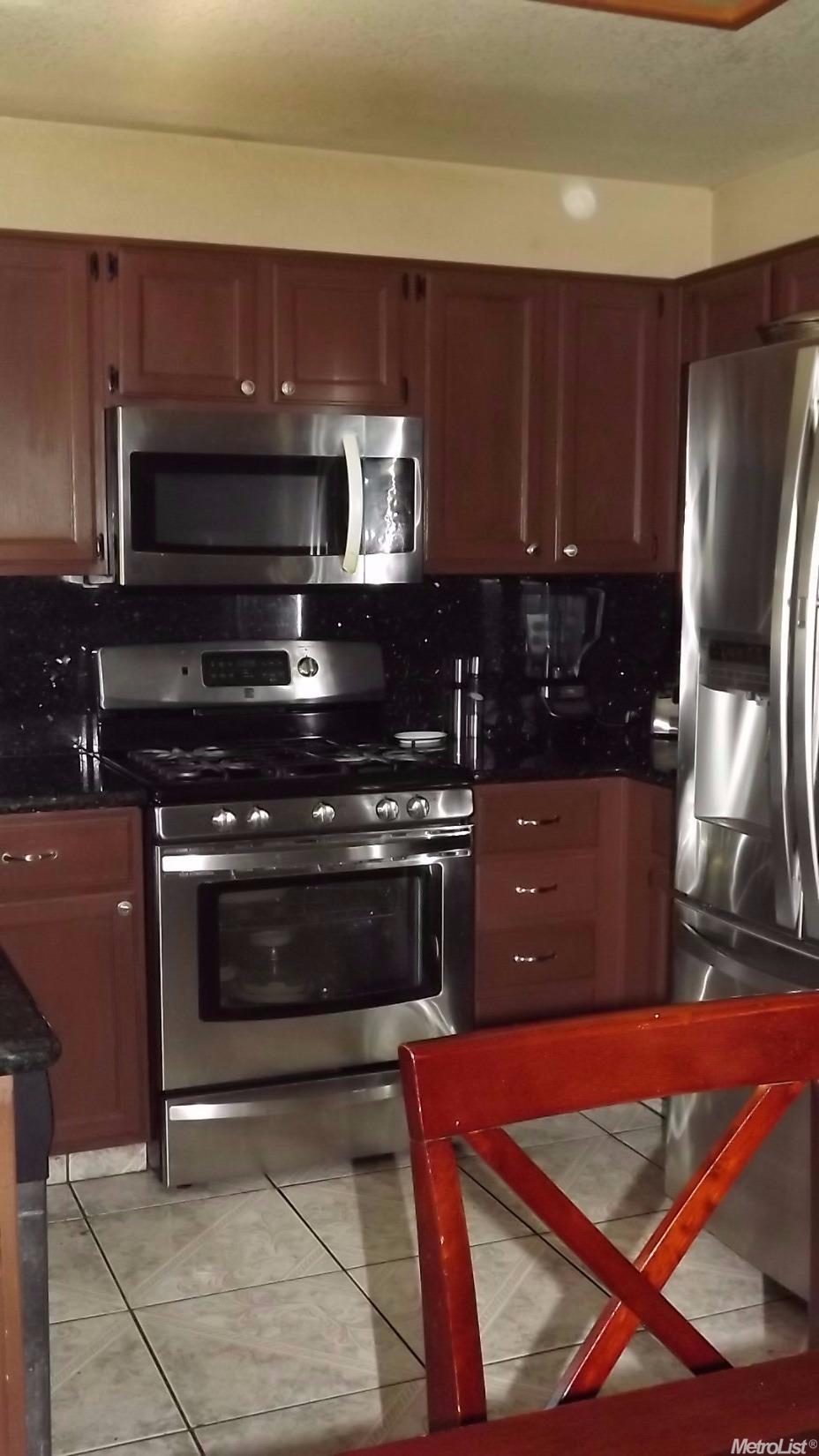 1028 Fall River Dr, Modesto, CA 95351 photo 10