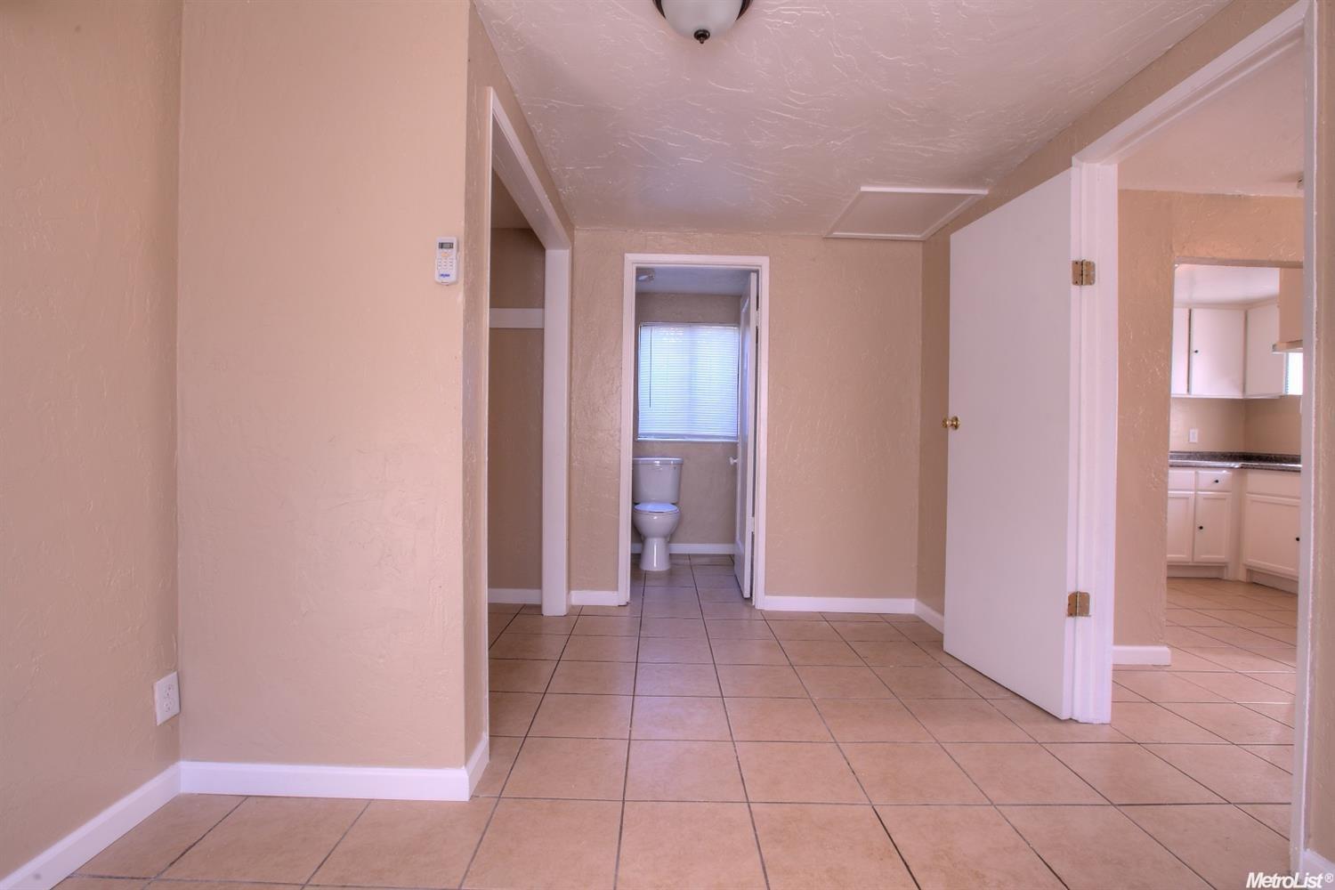 227 Vine St, Modesto, CA 95351 photo 7