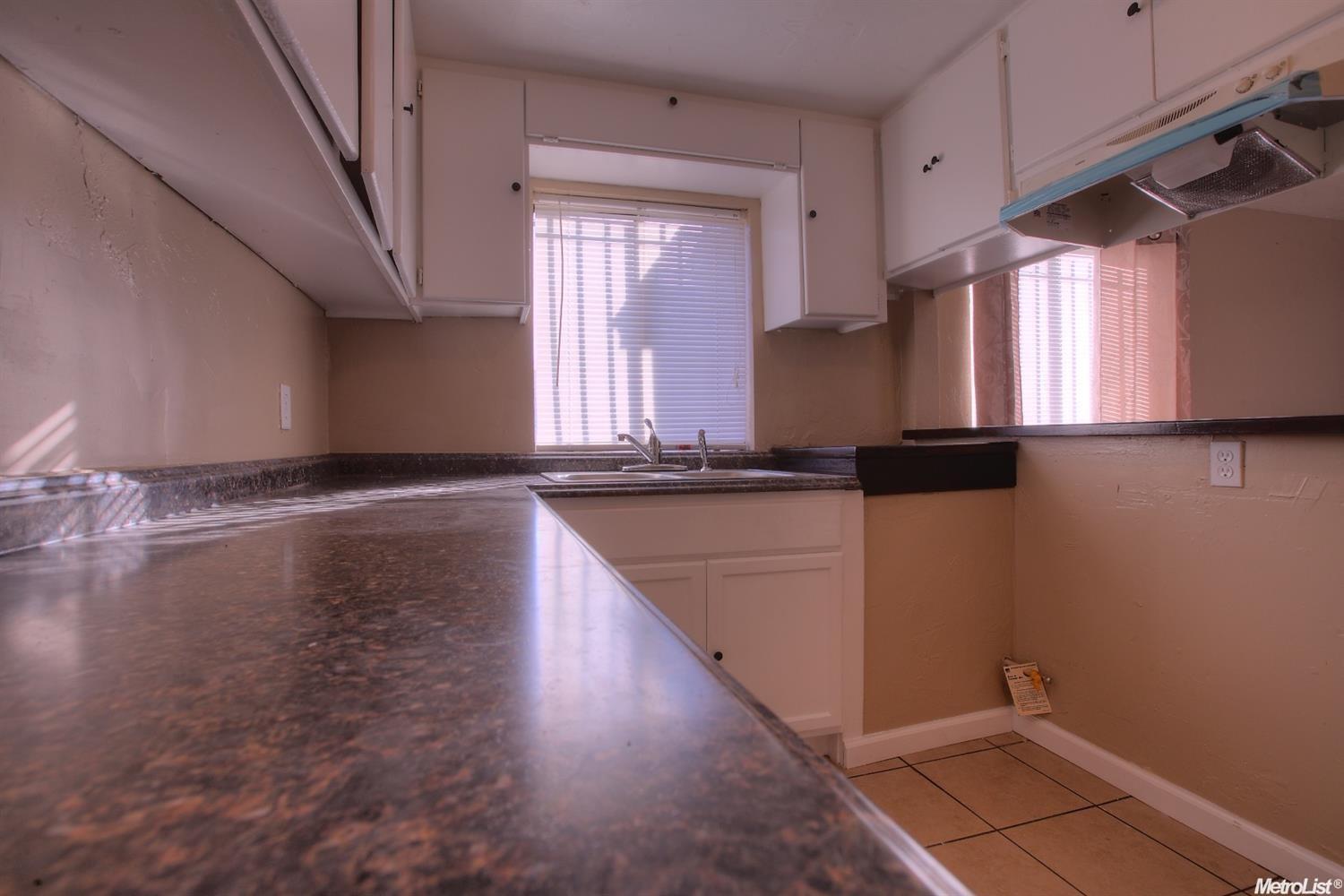 227 Vine St, Modesto, CA 95351 photo 5