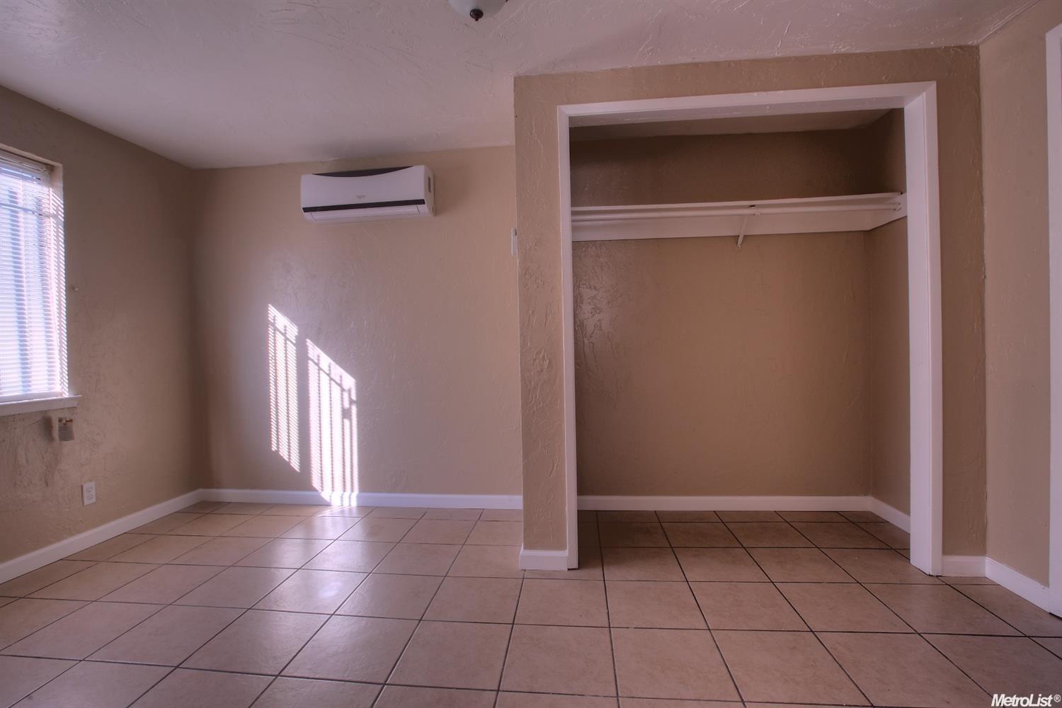 227 Vine St, Modesto, CA 95351 photo 6