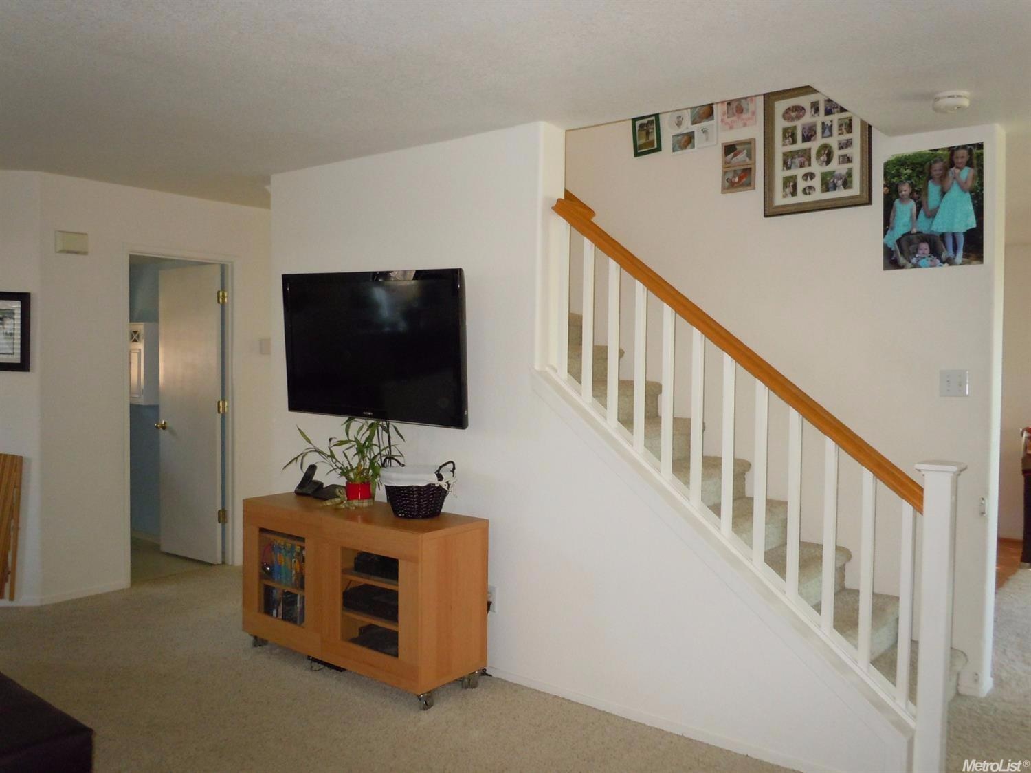 10921 Woolwich Way, Mather, CA 95655 photo 4