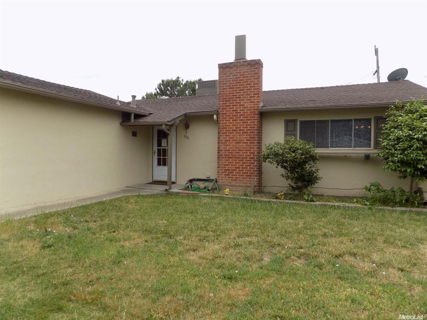 106 E 20th St, Tracy, CA 95376 photo 3