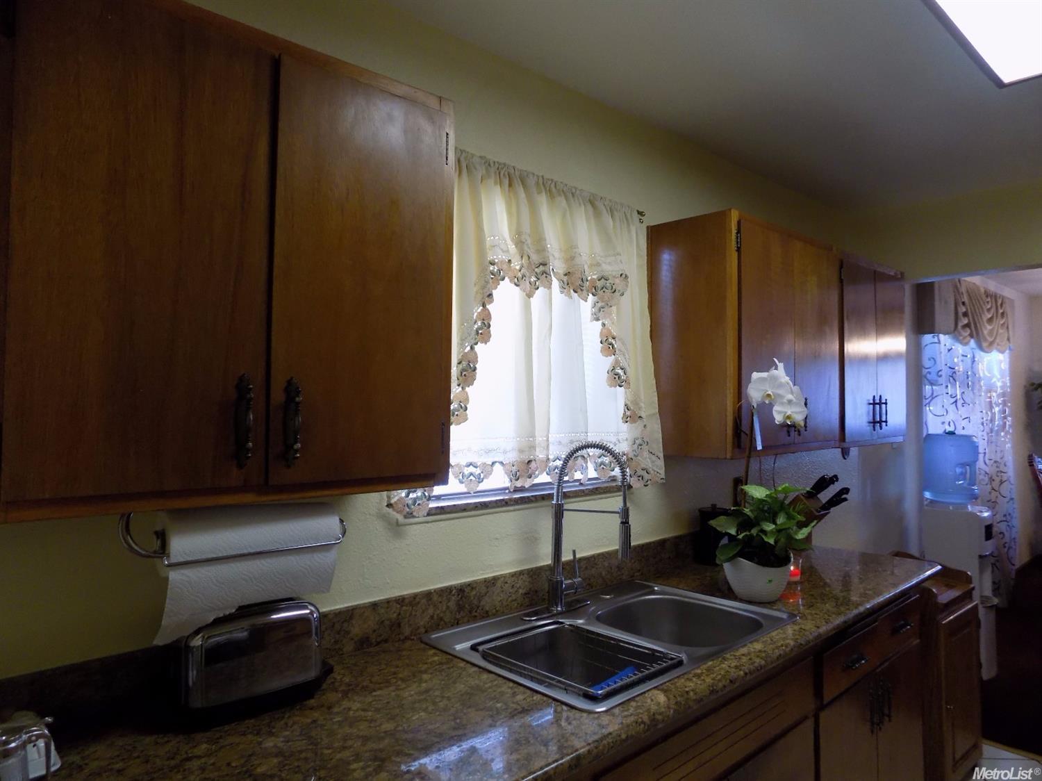 106 E 20th St, Tracy, CA 95376 photo 16
