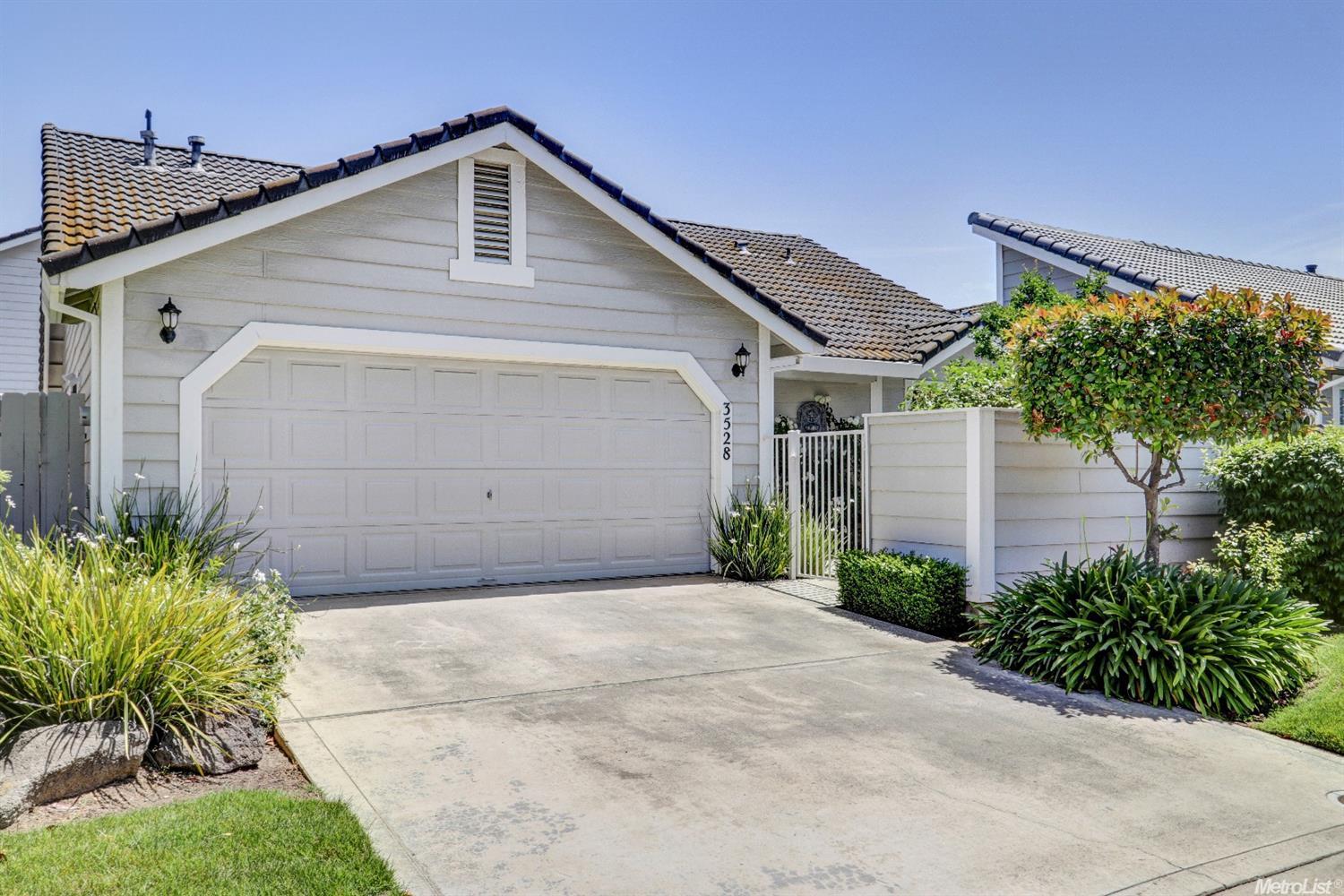 3528 Thomas More Way, Modesto, CA 95356 photo 2