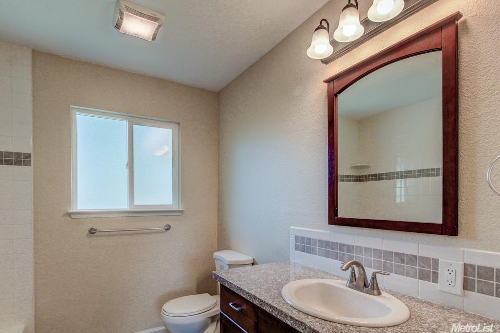 216 Ribier, Modesto, CA 95350 photo 20