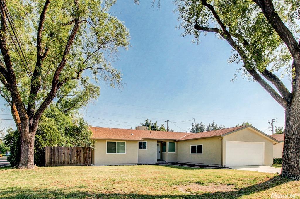 216 Ribier, Modesto, CA 95350 photo 2