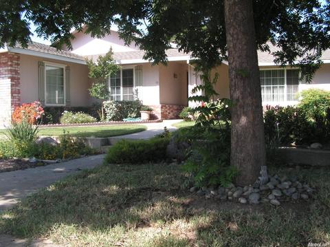 2209 Venus, Ceres, CA 95307 photo 3
