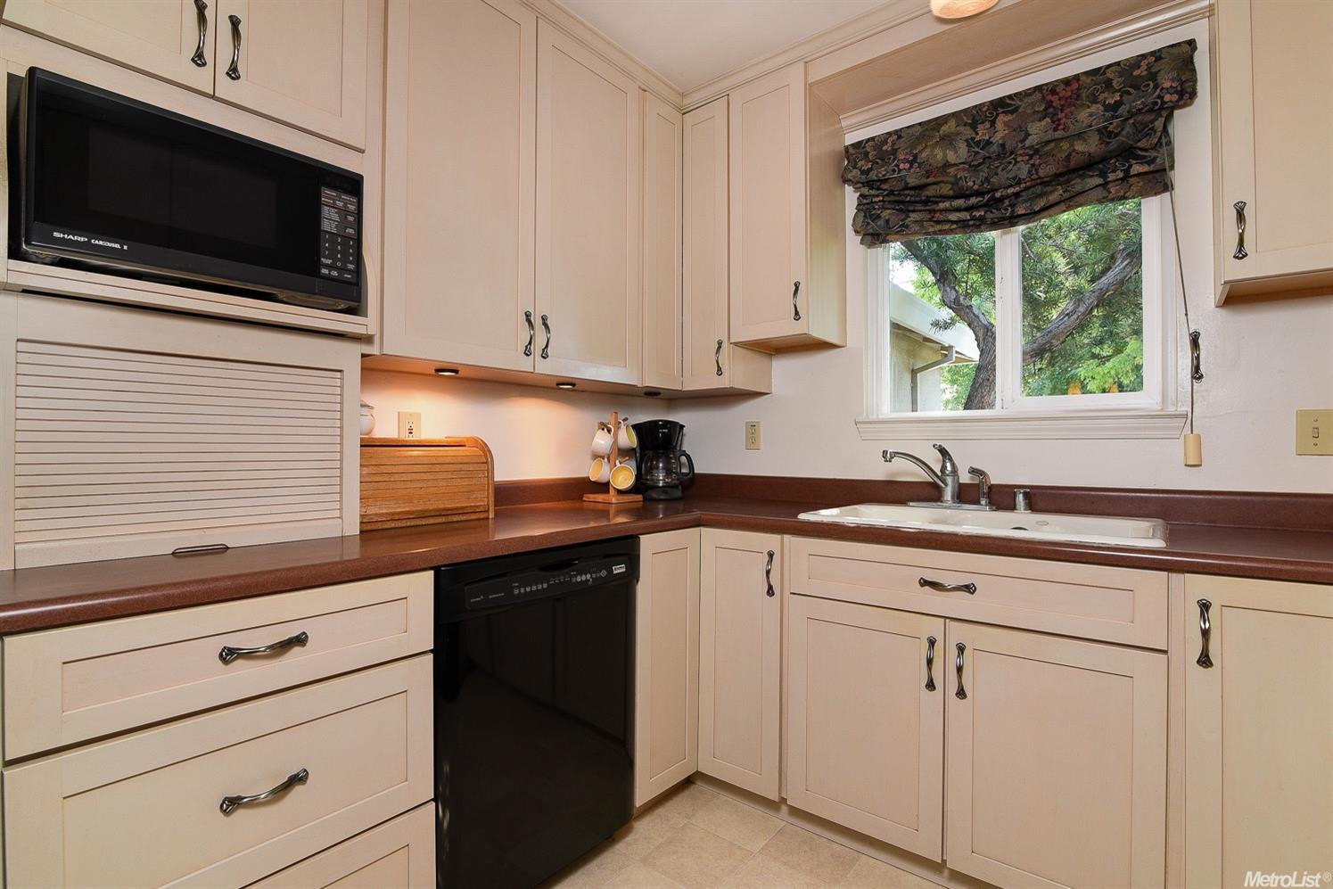 1317 Chestnut Ln, Davis, CA 95616 photo 9