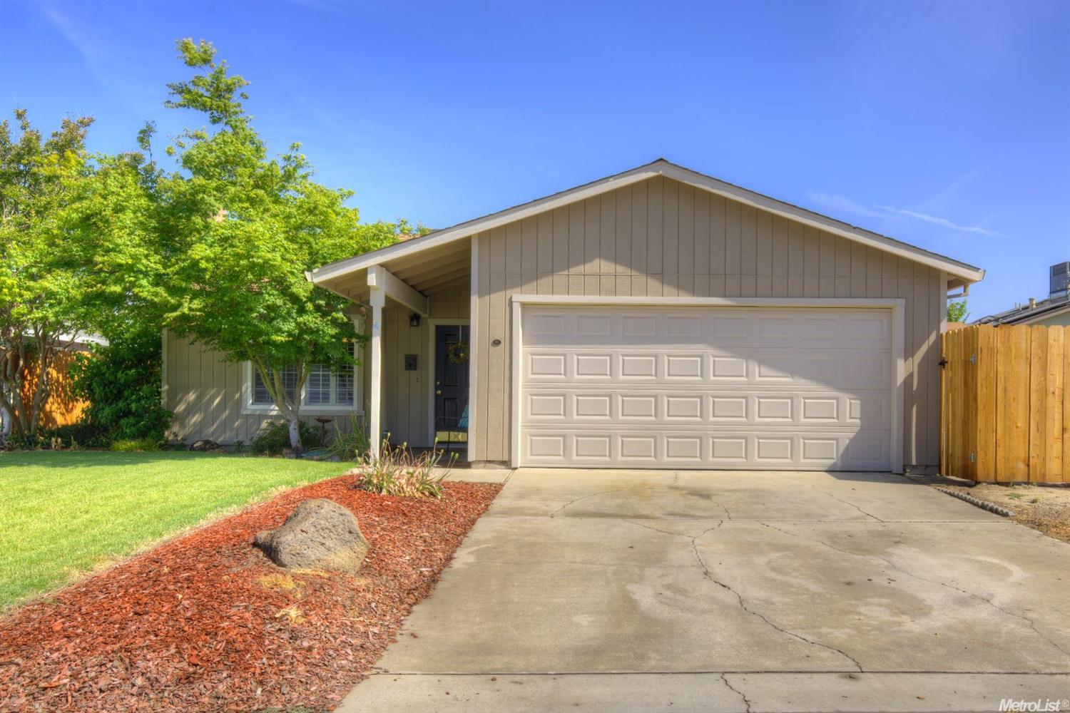 1311 Kathleen Ct, Ripon, CA 95366 photo 2