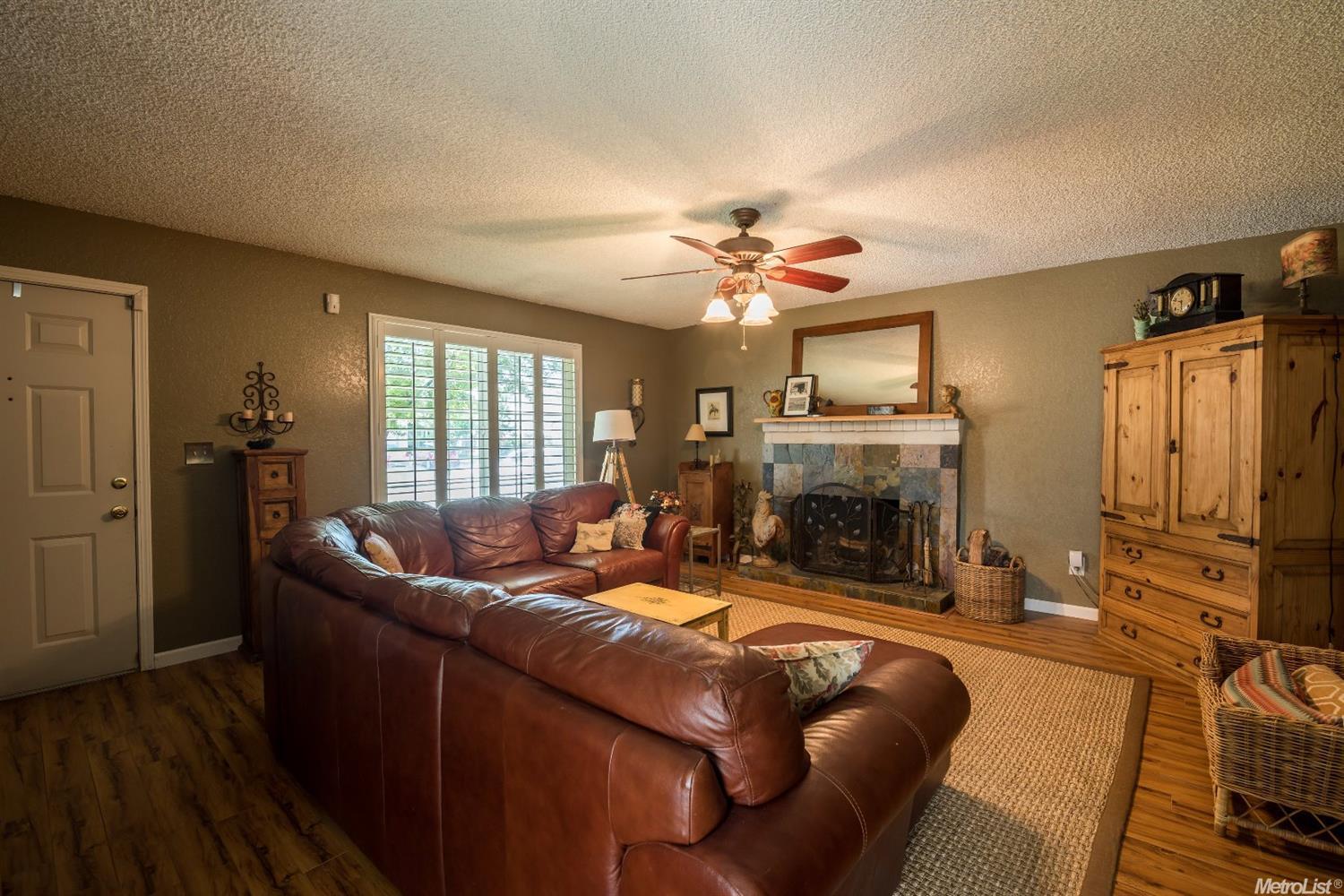 1311 Kathleen Ct, Ripon, CA 95366 photo 3