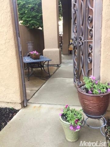 2105 Paramont Way, Modesto, CA 95355 photo 3