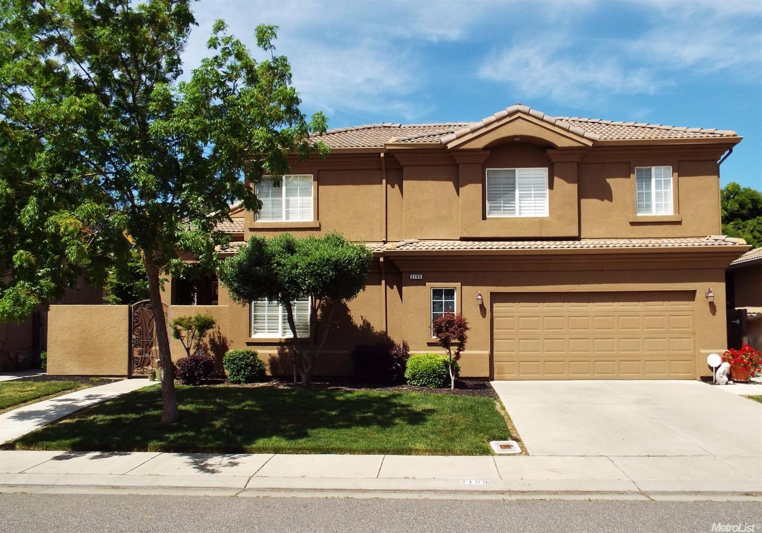 2105 Paramont Way, Modesto, CA 95355 photo 1