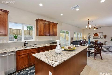 4232 Spring Ln, Fair Oaks, CA 95628 photo 9