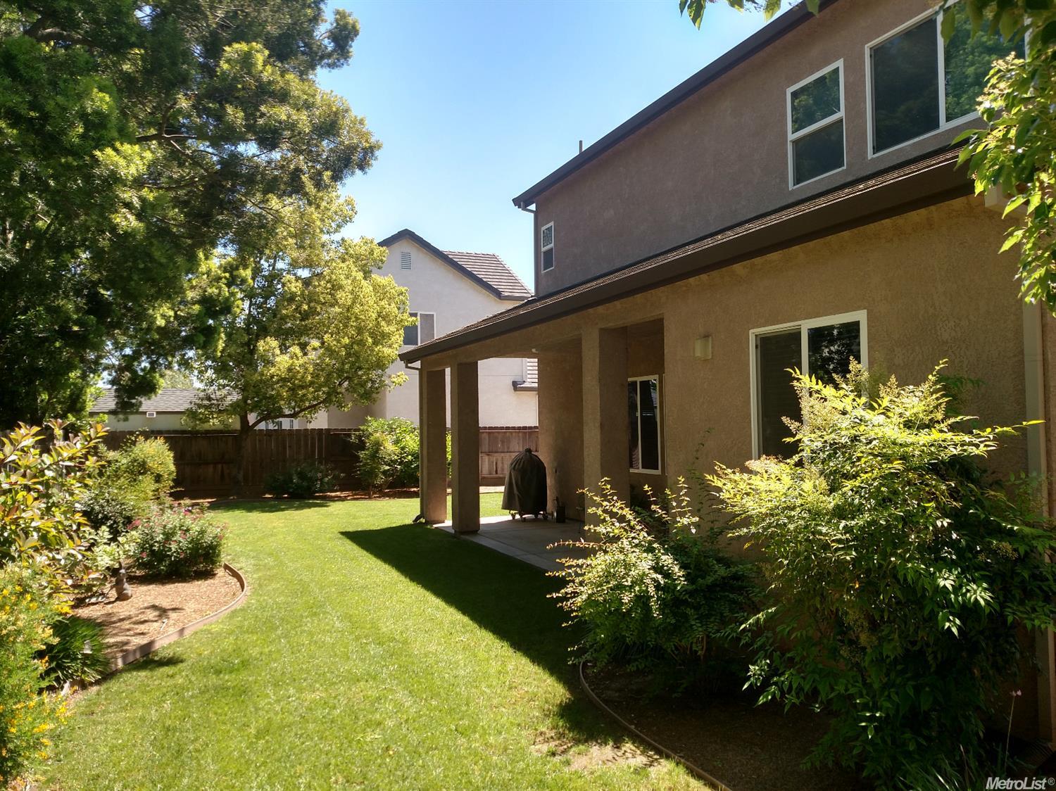 1571 Deerpark Dr, Manteca, CA 95336 photo 2