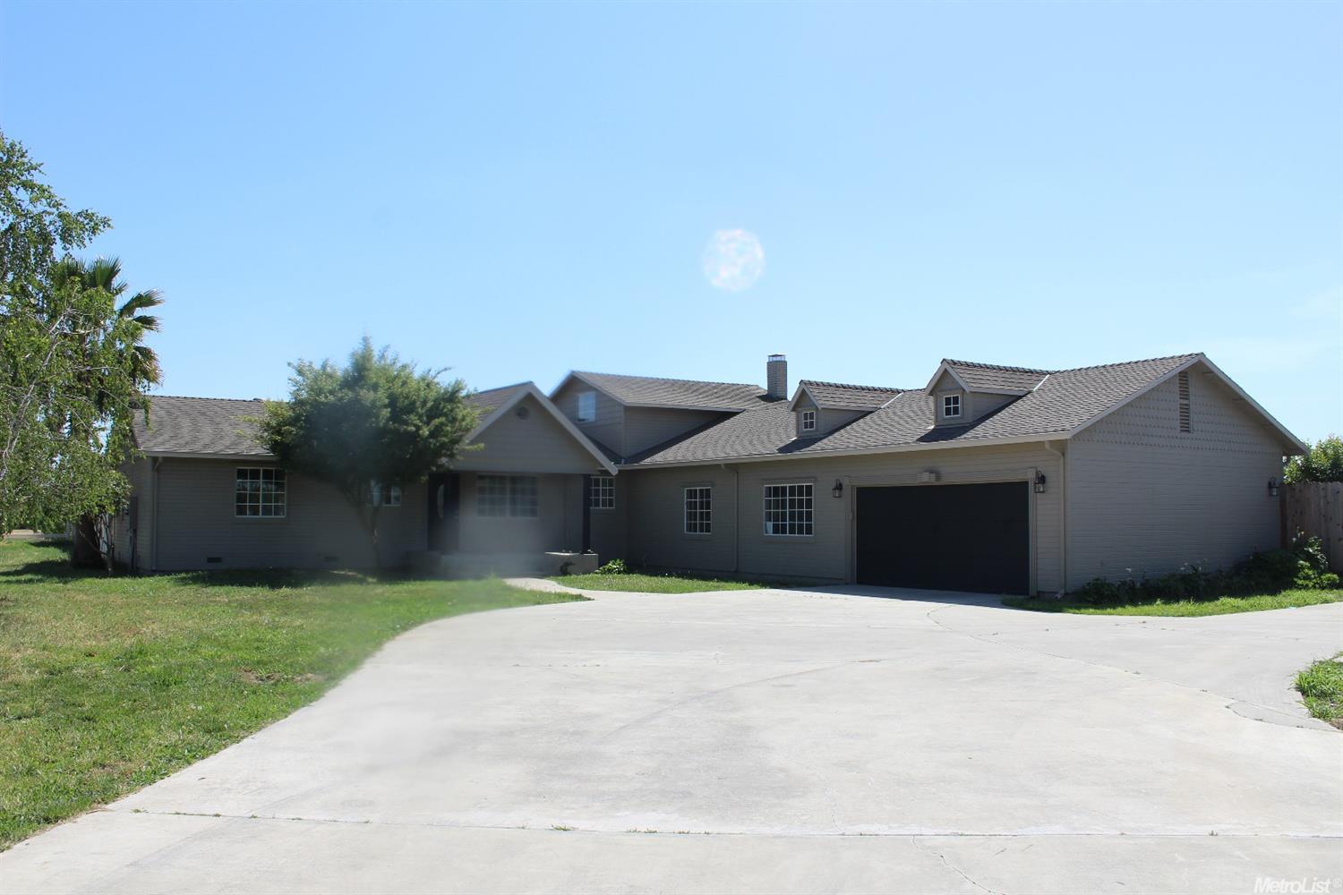 2437 Verduga Rd, Hughson, CA 95326 photo 2