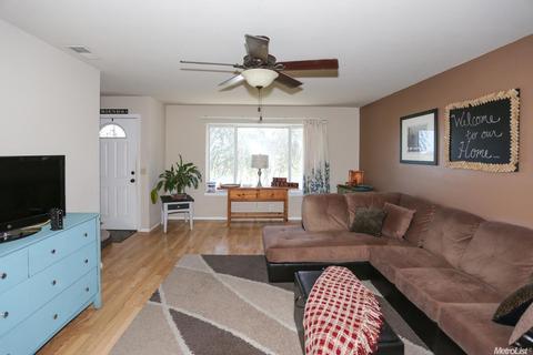 2105 E Marshall St, Turlock, CA 95380 photo 4