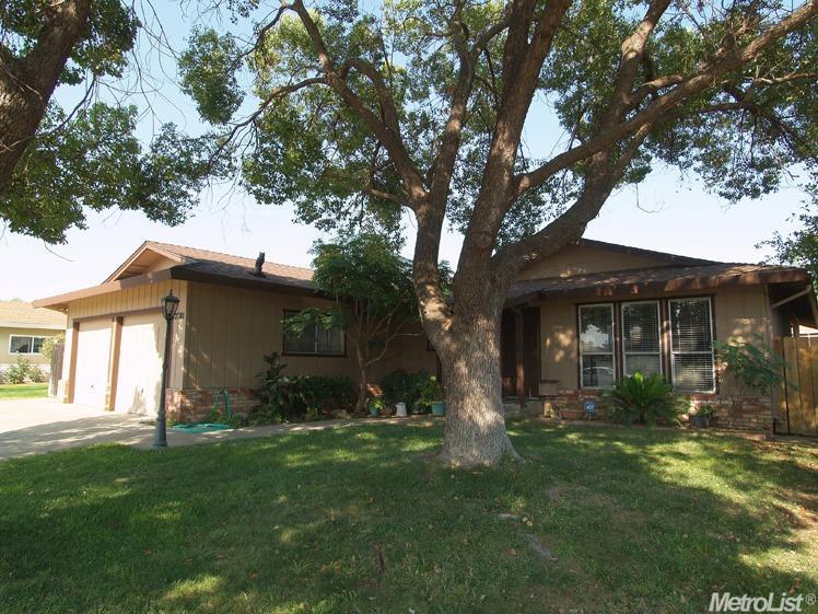 2108 Cardinal Dr, Ceres, CA 95307 photo 2