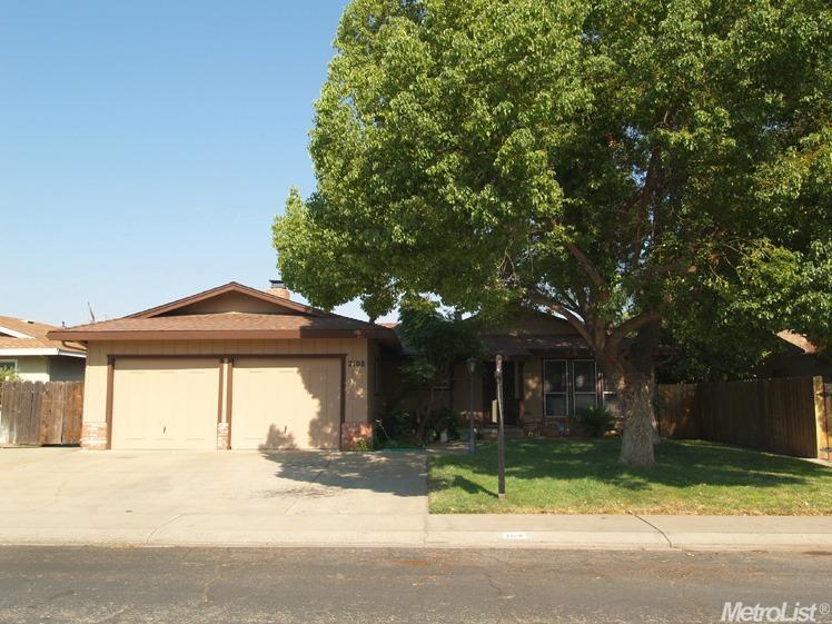 2108 Cardinal Dr, Ceres, CA 95307 photo 1