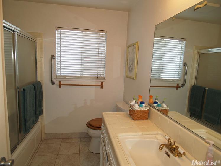 2108 Cardinal Dr, Ceres, CA 95307 photo 18