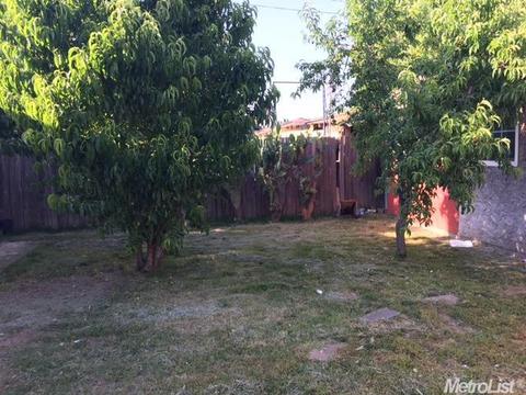 215 E Maple, Lodi, CA 95240 photo 8
