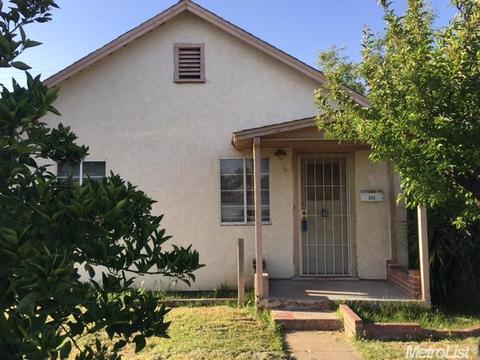 215 E Maple, Lodi, CA 95240 photo 1