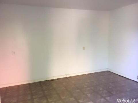 215 E Maple, Lodi, CA 95240 photo 13